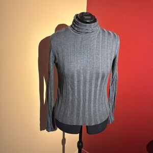 Zara Grey Knit Long Sleeve Turtleneck - Size L - NWT